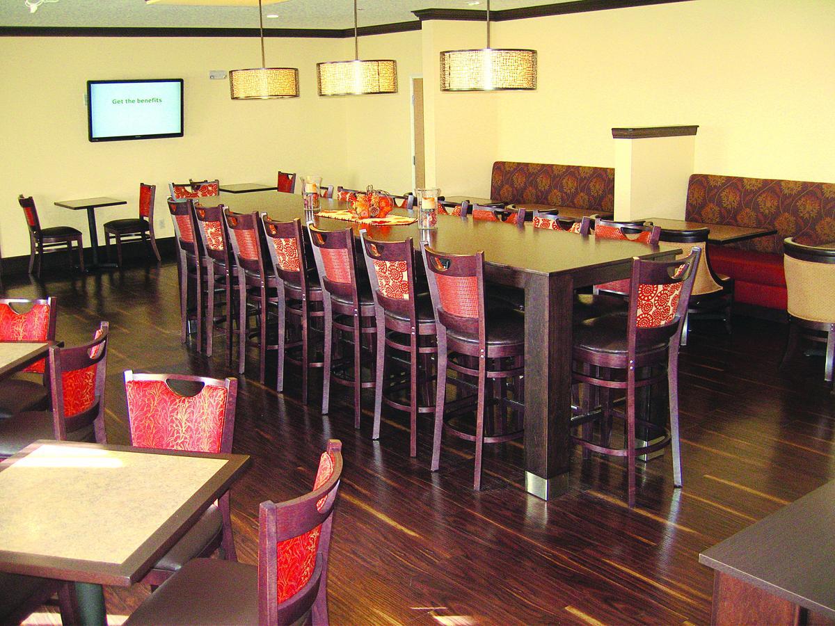 Savanna Inn & Suites Ngoại thất bức ảnh